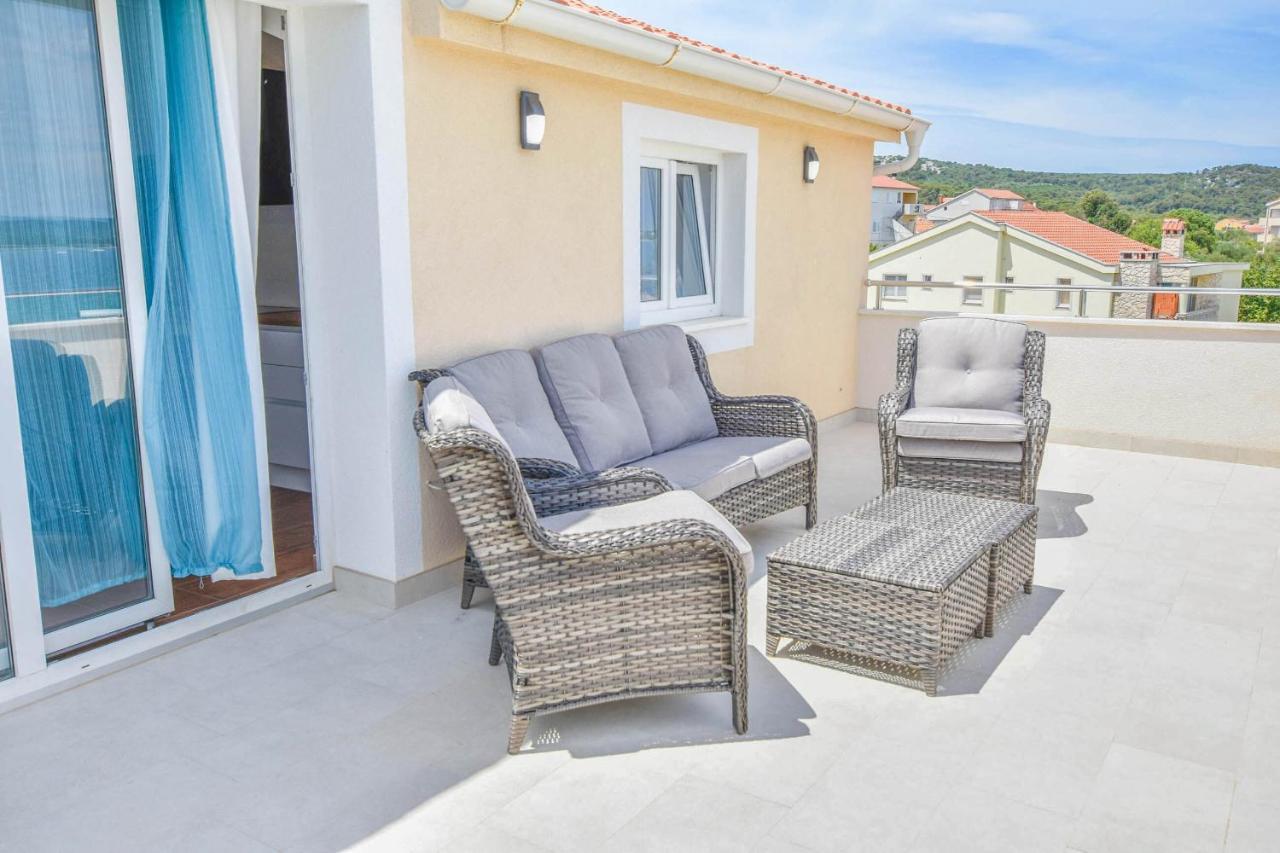 Apartment L And S On The Beach Ugrinici Dış mekan fotoğraf